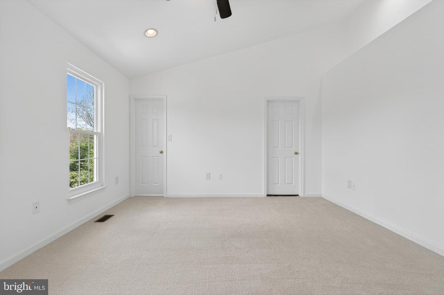 9000 Falcon Glen Court photo 30