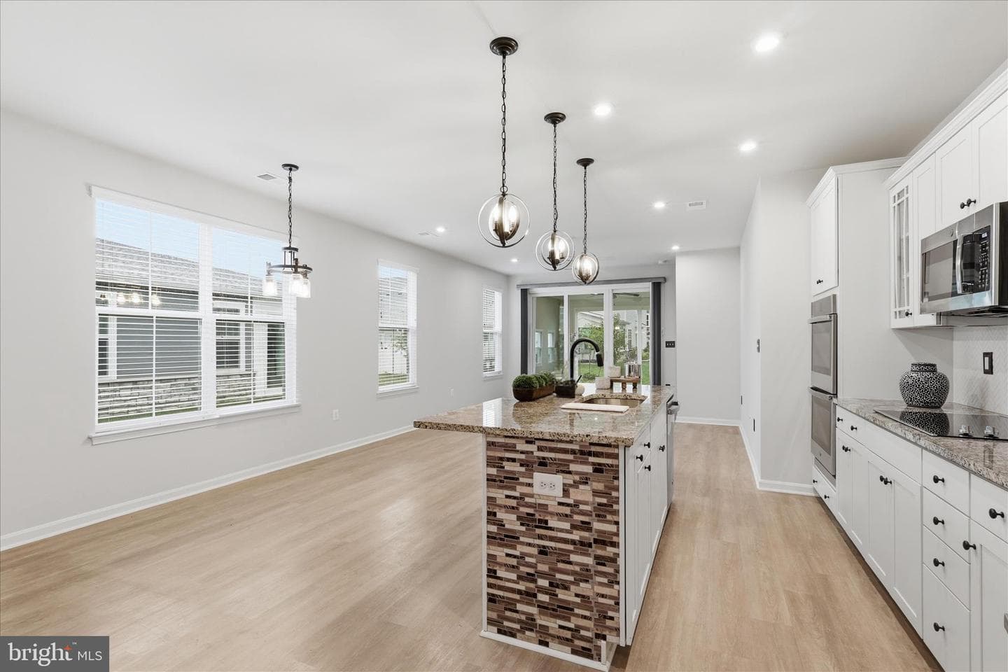3664 Traford Lane photo 6