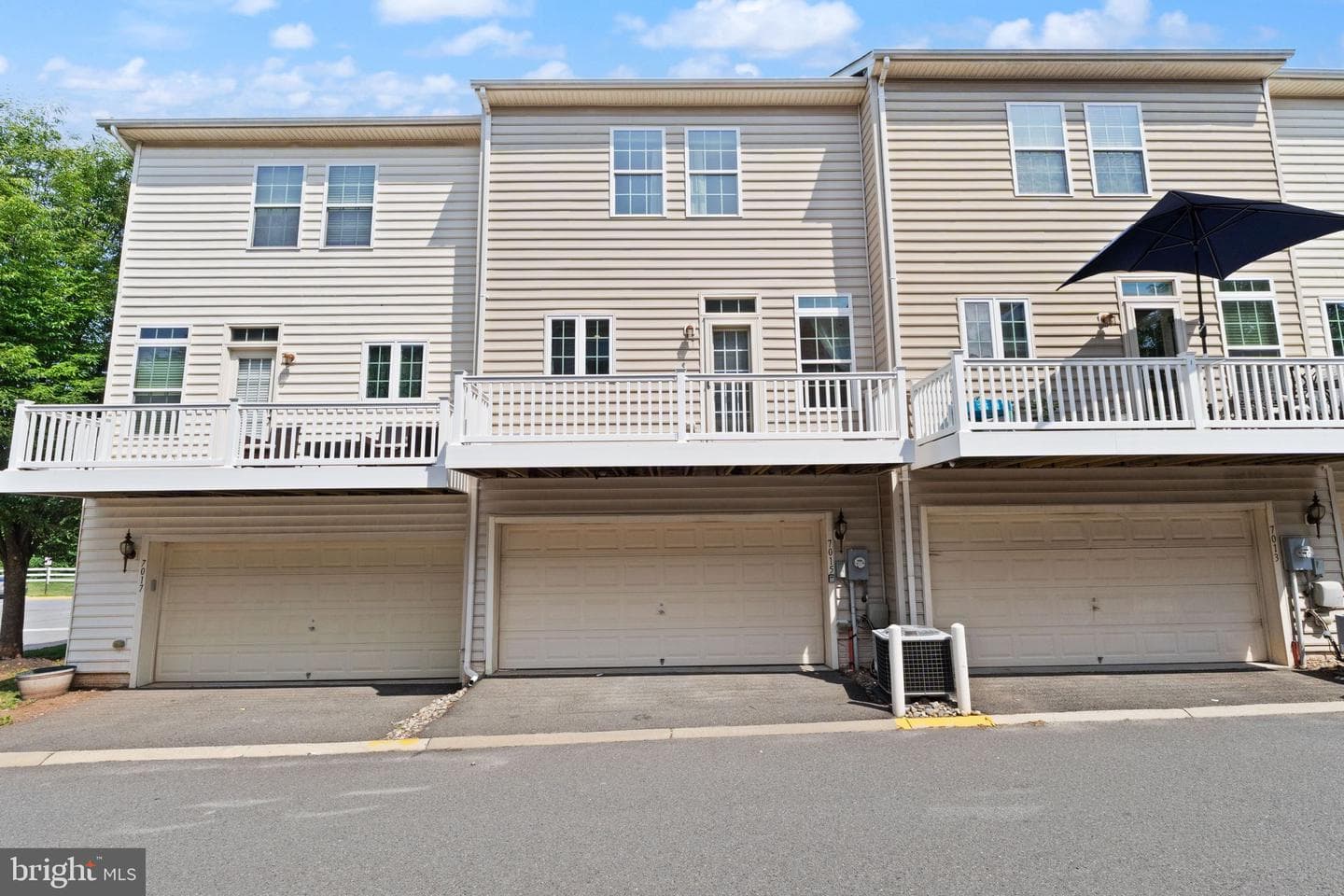 7015 Trek Way photo 3