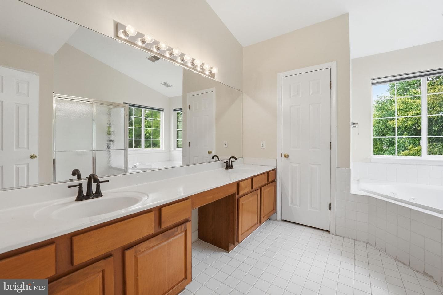 10376 Plum Tree Court photo 28