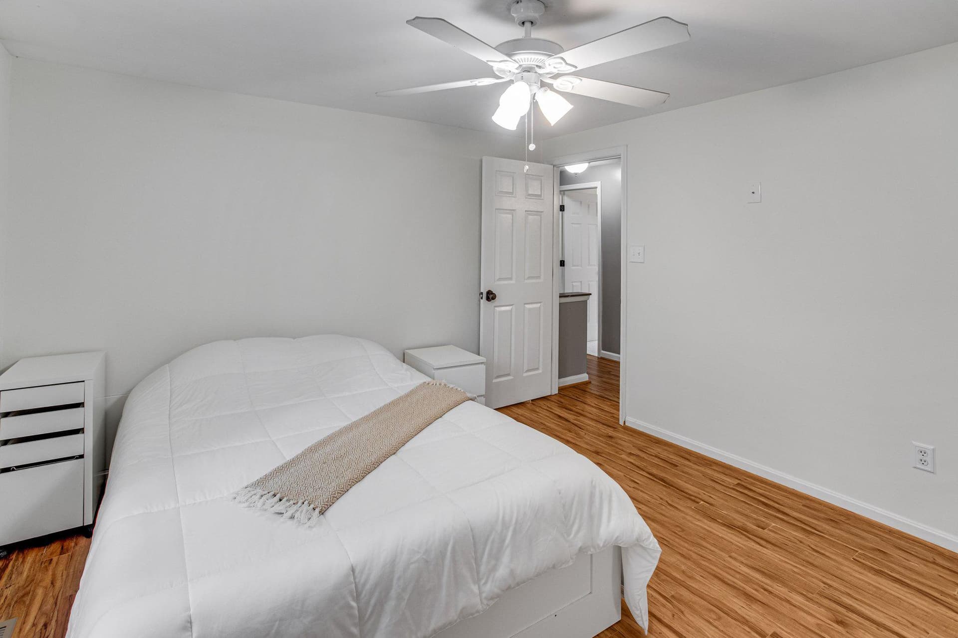 8005 Gracie Drive photo 17