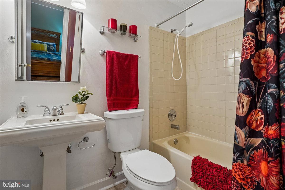15792 Devonald Place photo 37