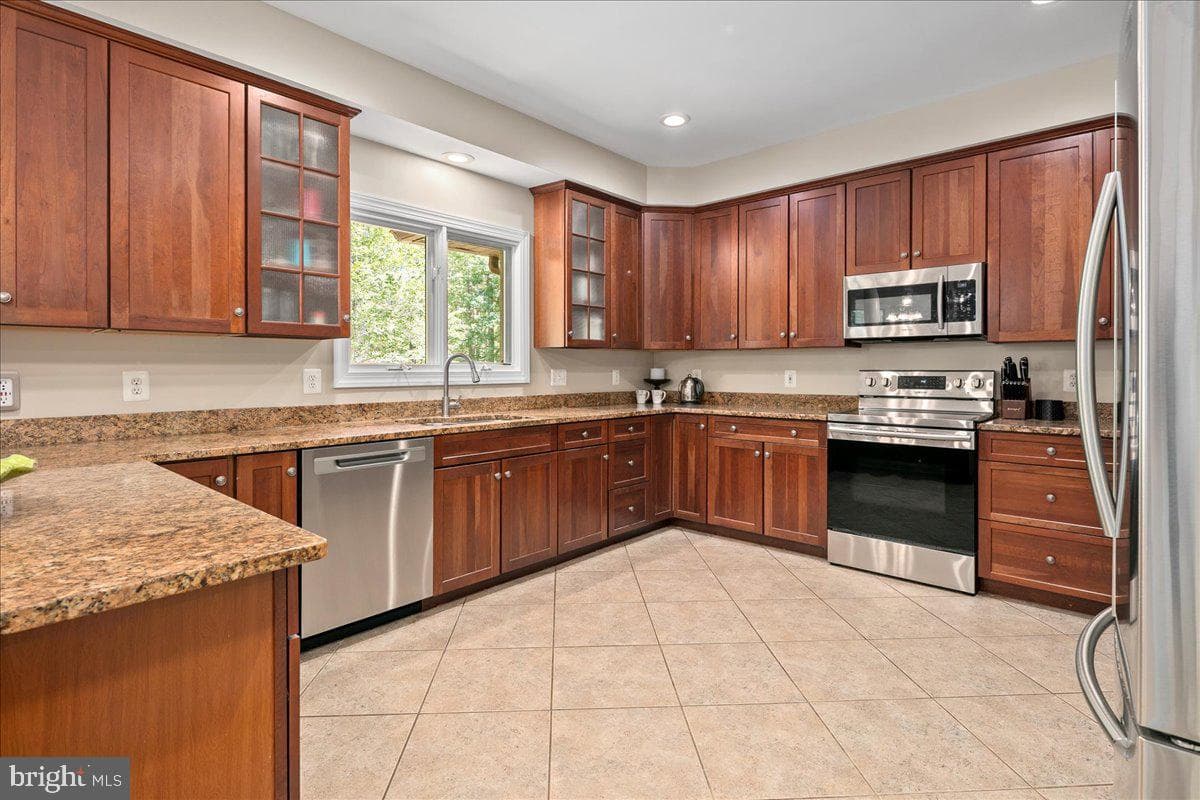 7974 Pinnacle Ridge Drive photo 30
