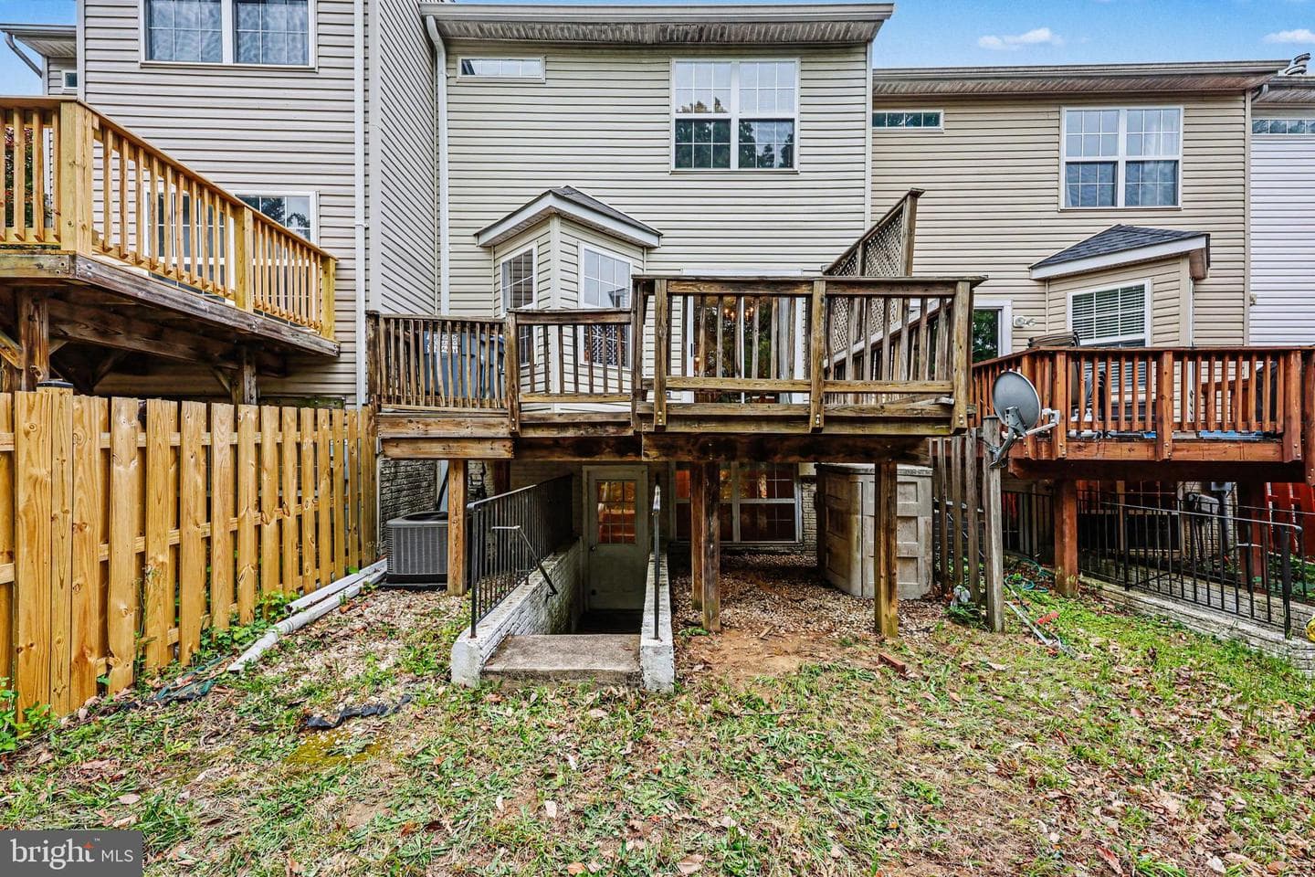 3362 Vineland Place photo 3