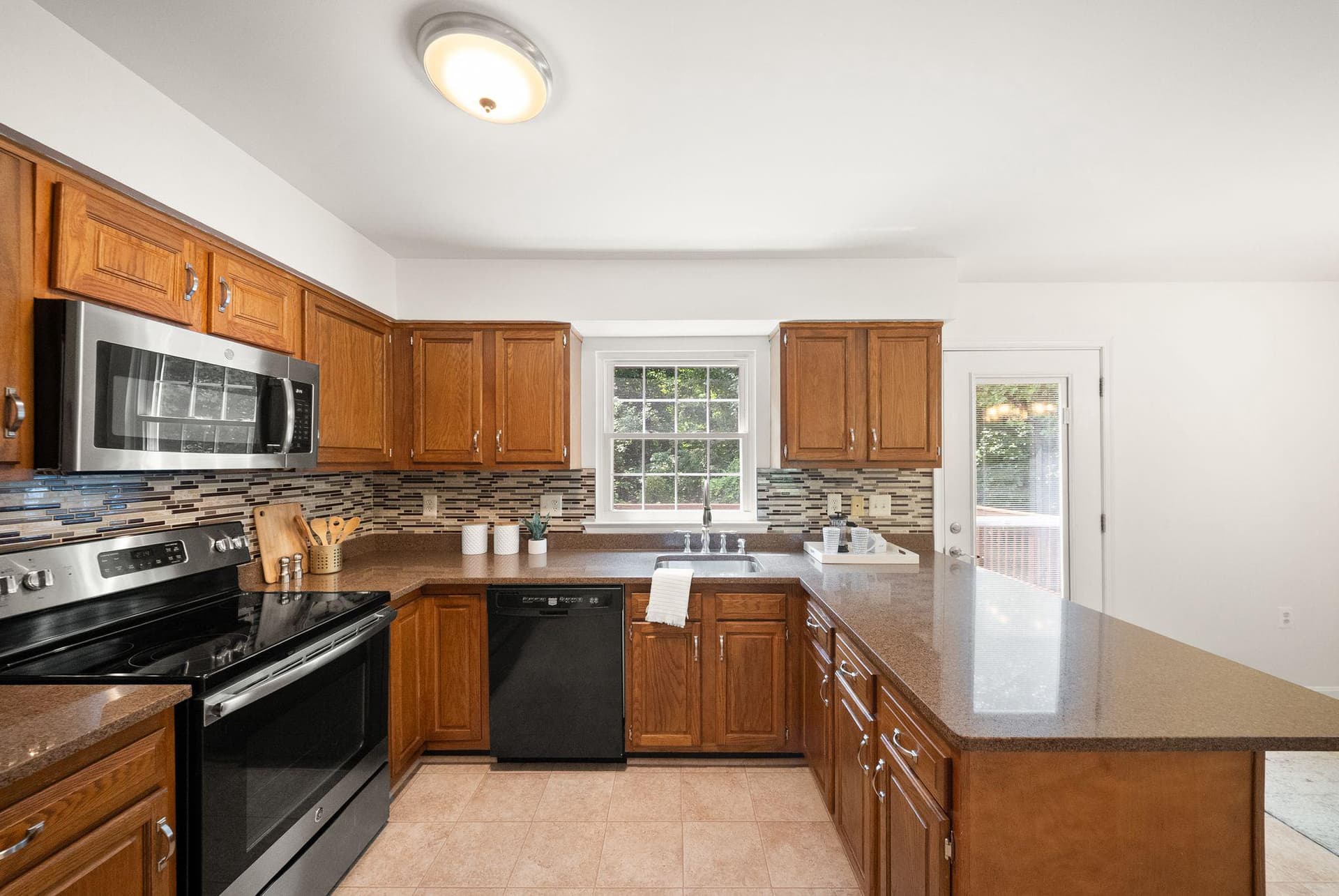 15325 Waters Edge Court photo 12