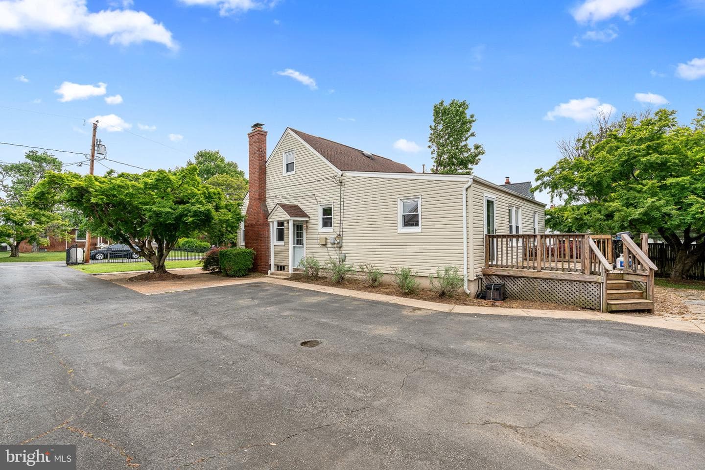 13406 Woodbridge Street photo 6