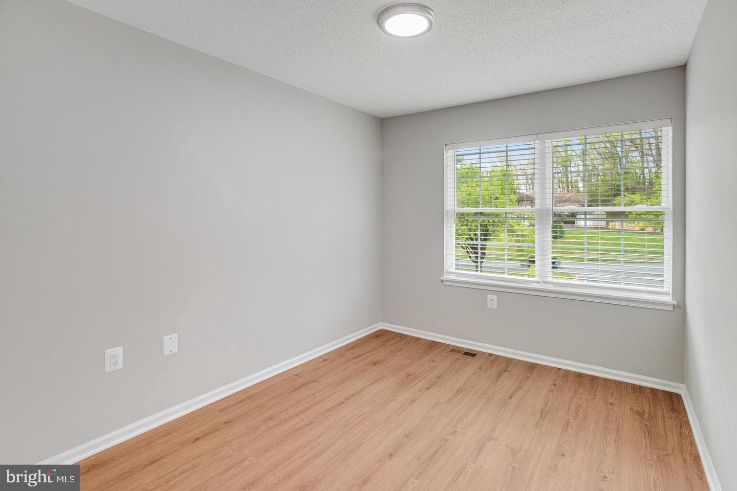 15327 Blacksmith Terrace photo 21