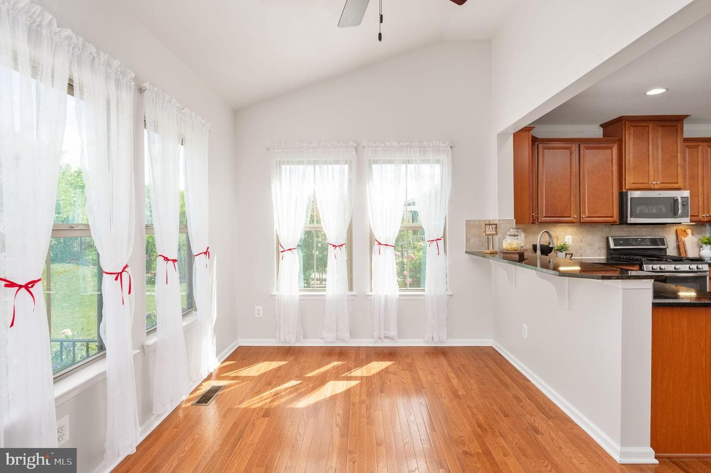 2505 Sweet Clover Court photo 23