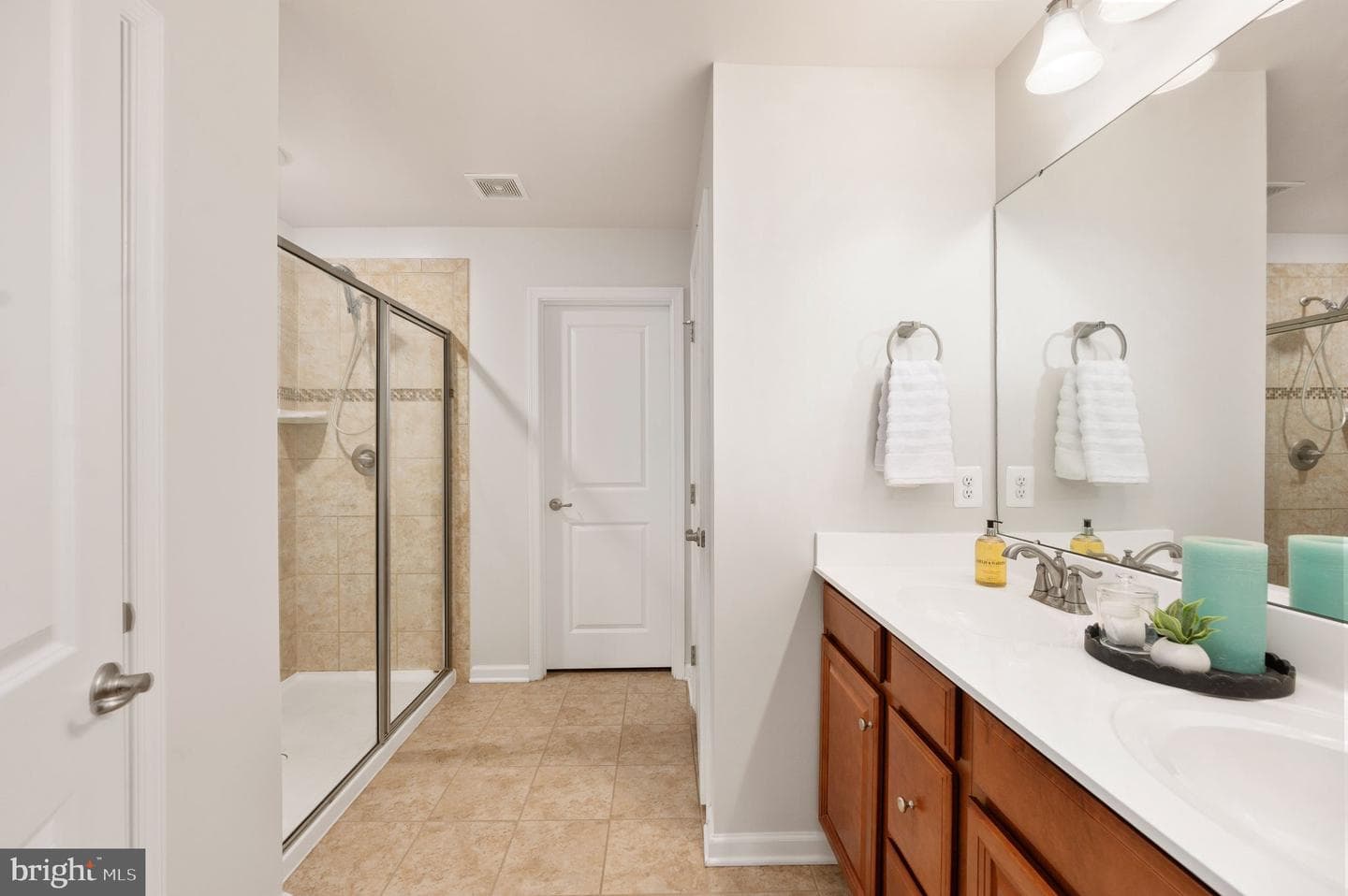 2505 Sweet Clover Court photo 34
