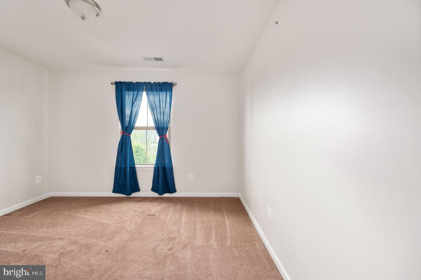 2505 Sweet Clover Court photo 41