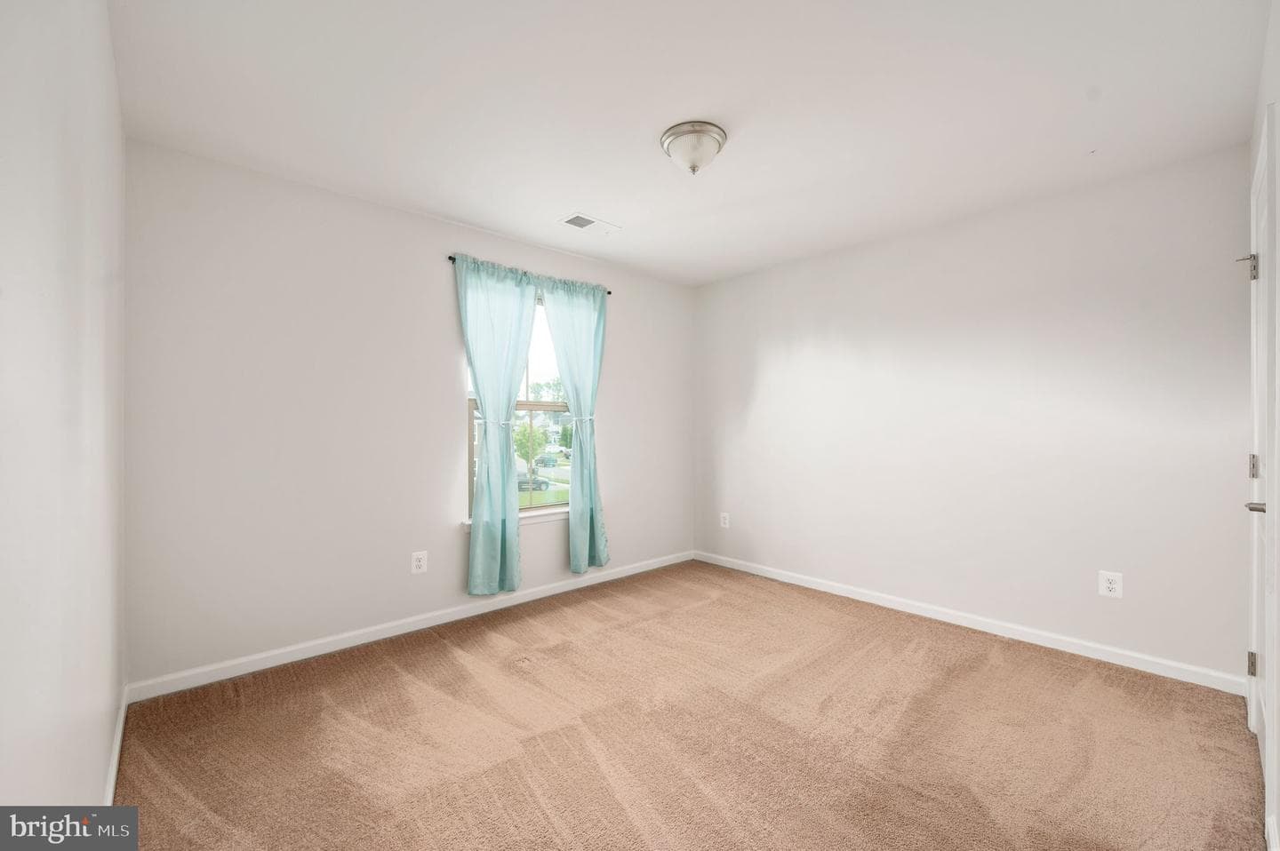 2505 Sweet Clover Court photo 44