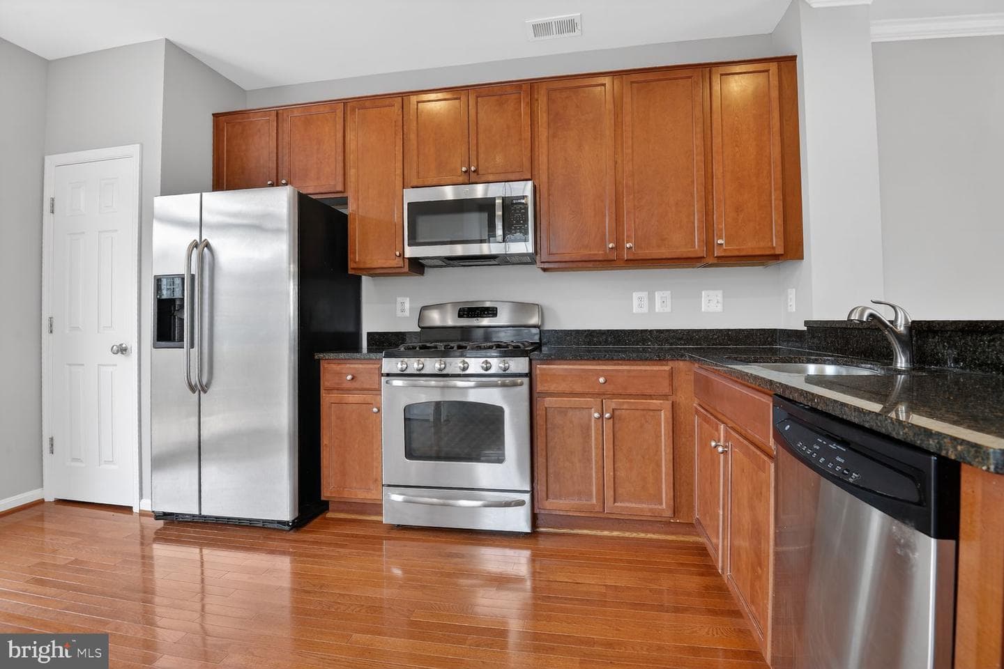 15700 John Diskin Circle photo 10