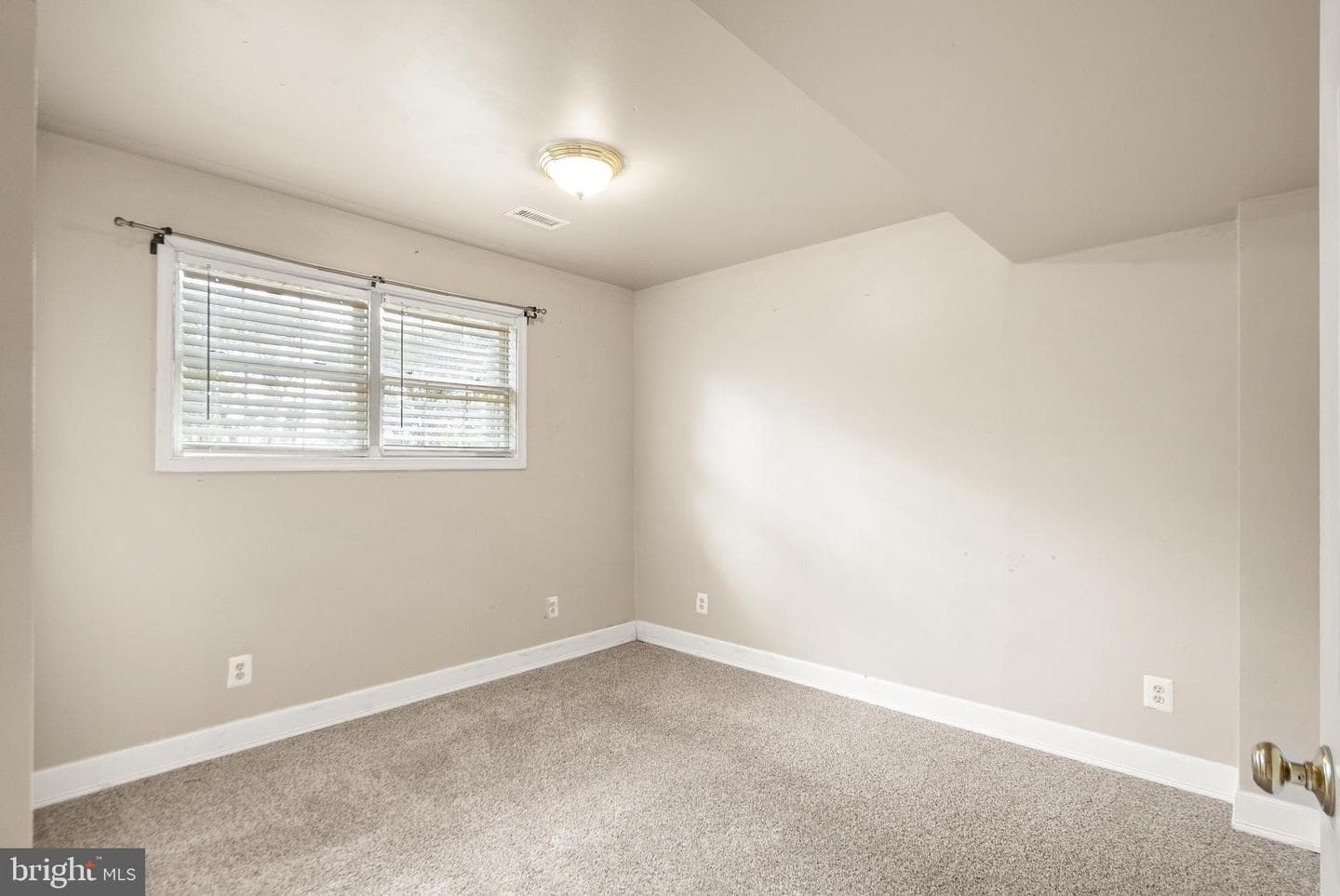11186 Privates Court photo 27