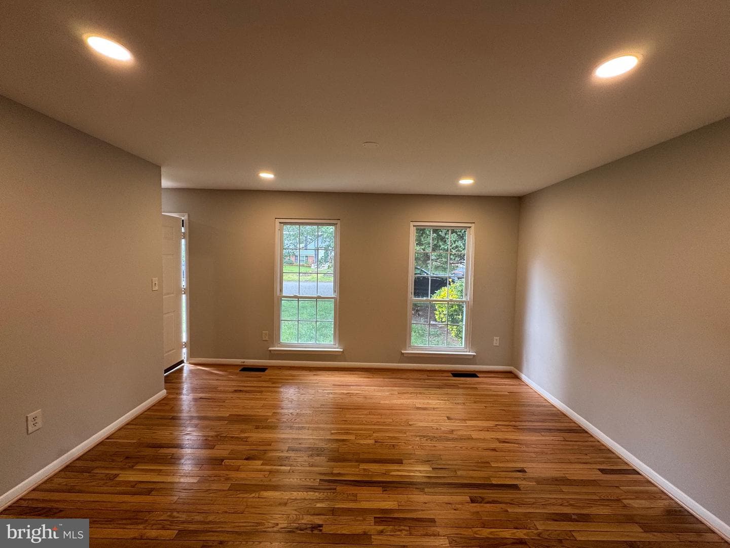 5372 Seneca Court photo 16