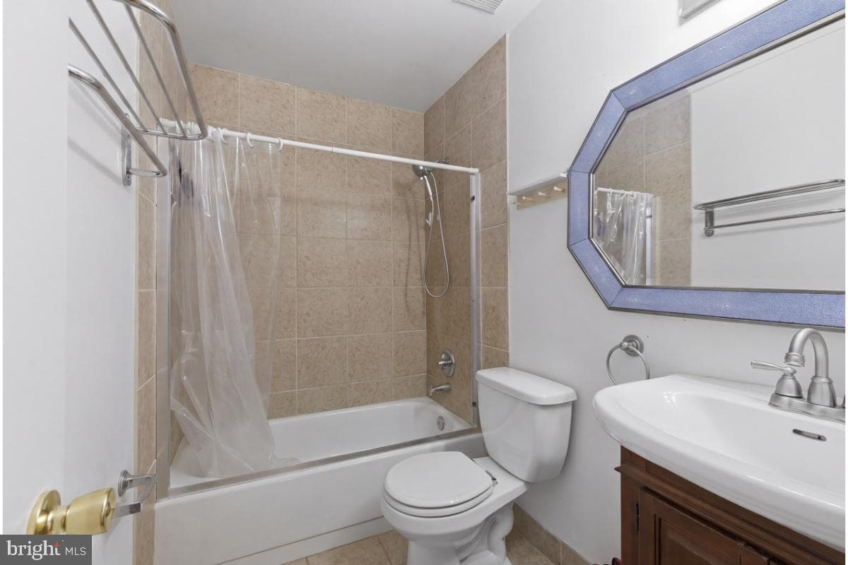 5283 Sudberry Lane photo 12