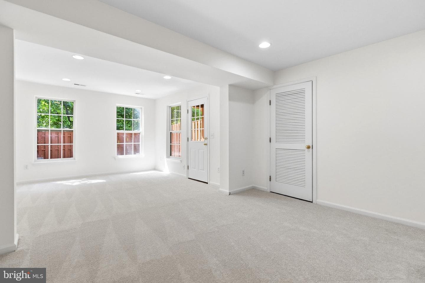 1526 Grosbeak Court photo 34