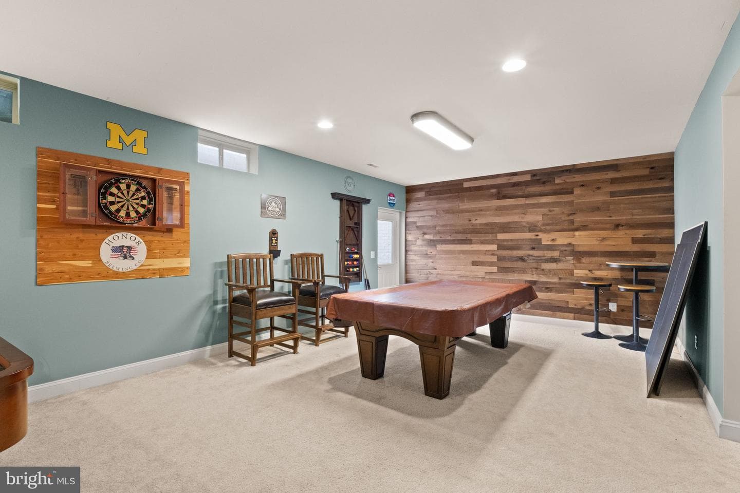 6874 Noyes Avenue photo 33