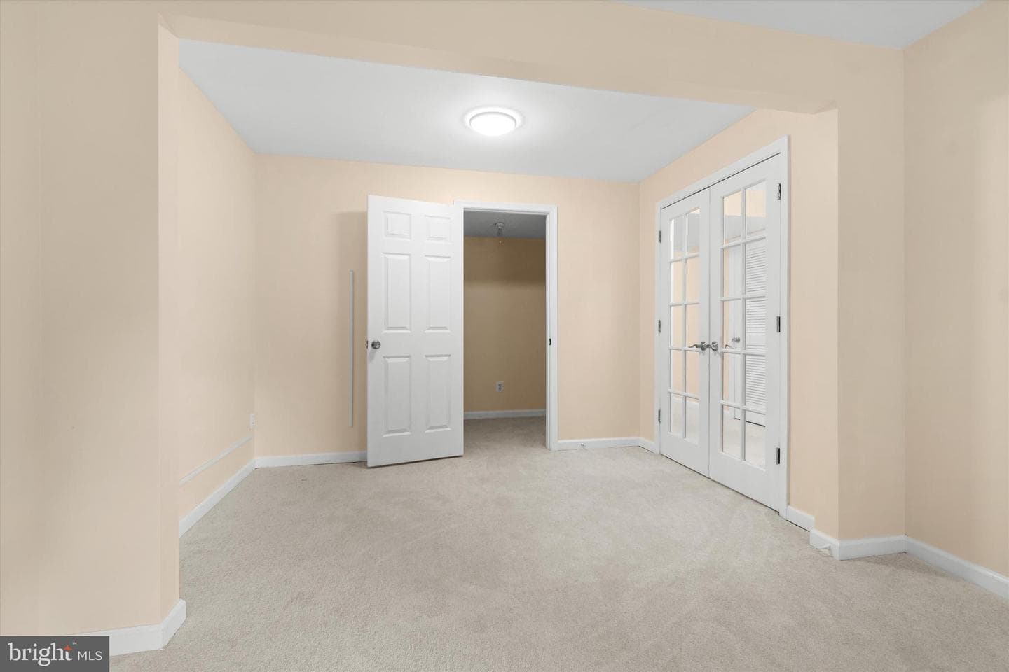 7104 Wheeling Way photo 8