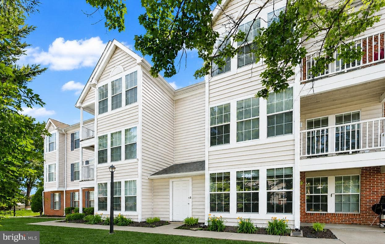 3620 Sherbrooke Circle #304 photo 22