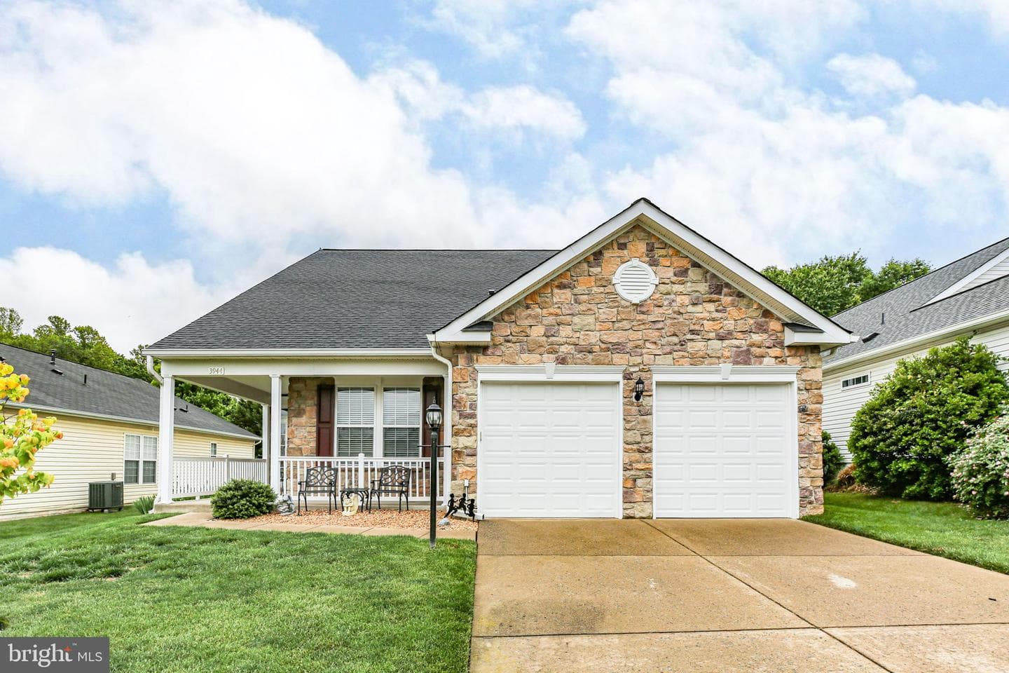 3944 Solstice Lane photo 2