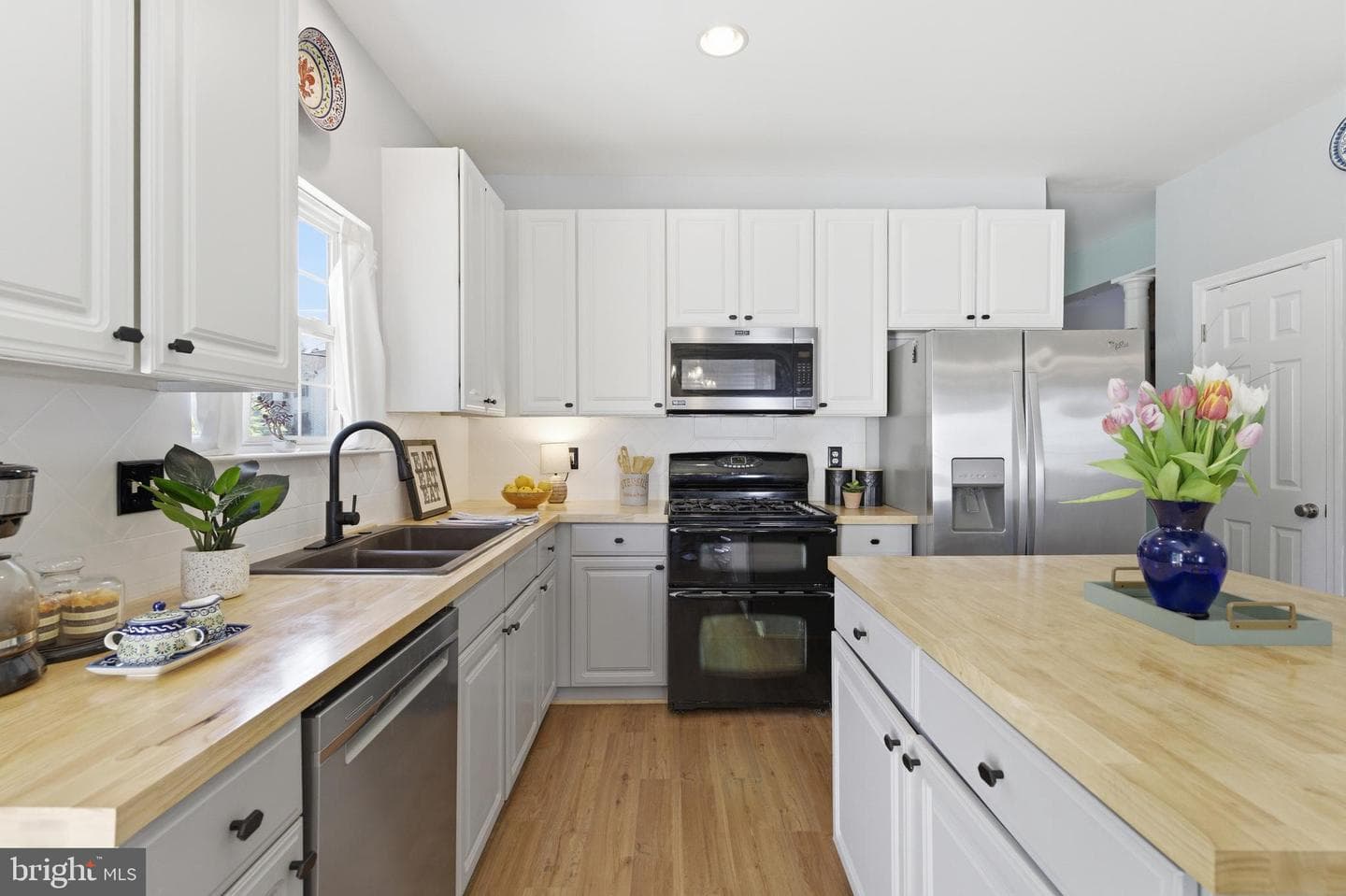 14889 Greenhill Crossing Drive photo 21