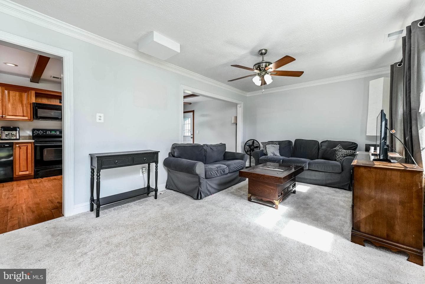 7712 Pine Street photo 10