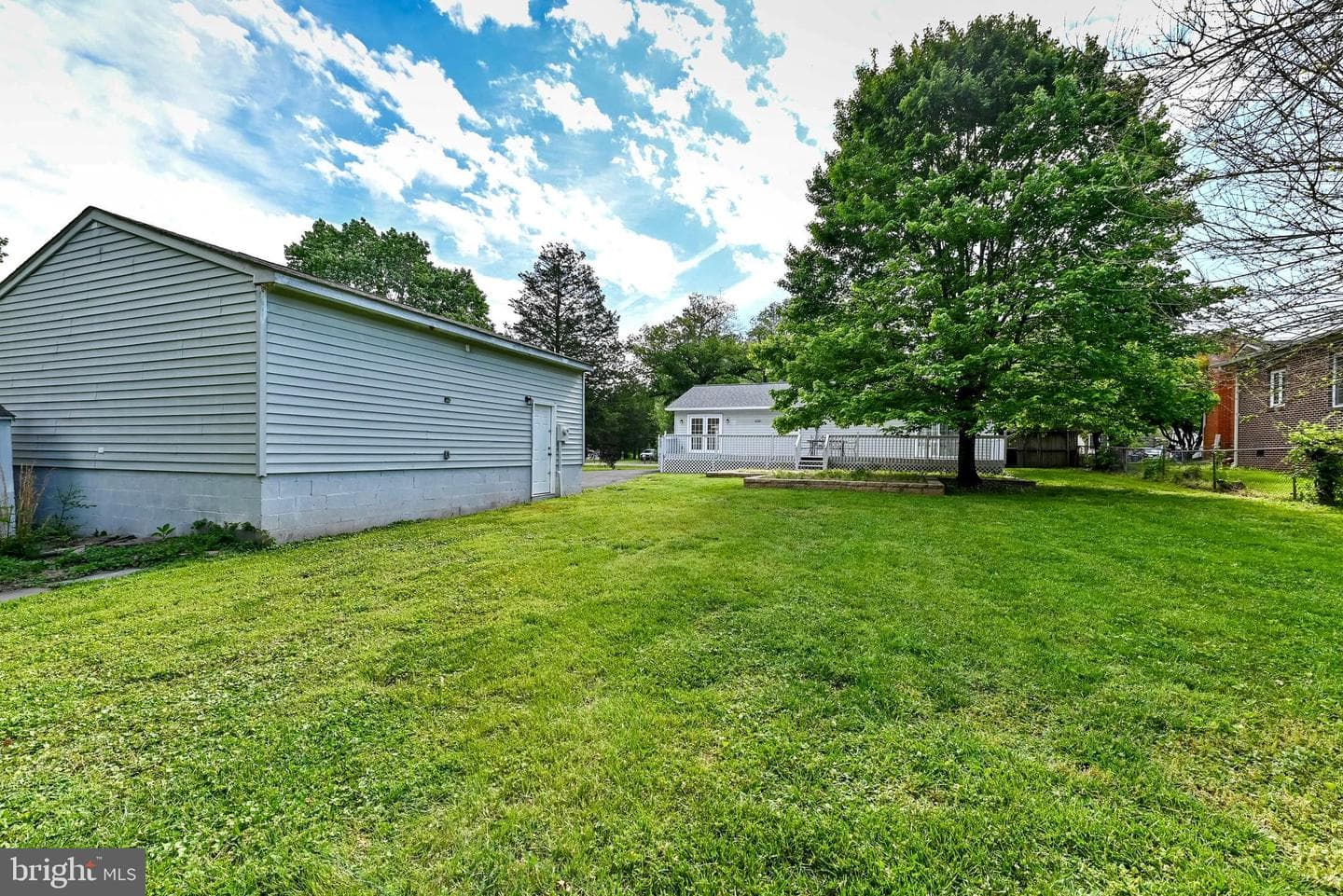 7712 Pine Street photo 33