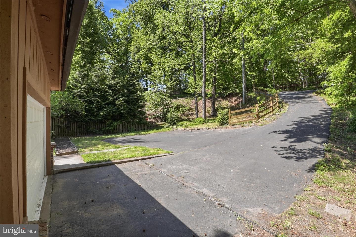18507 Amidon Avenue photo 4