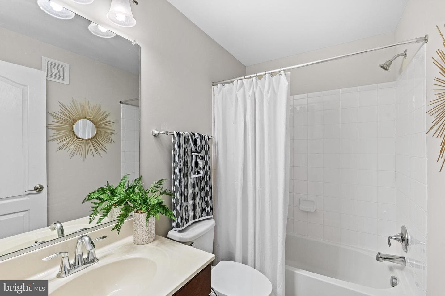 15324 Kensington Park Drive photo 19