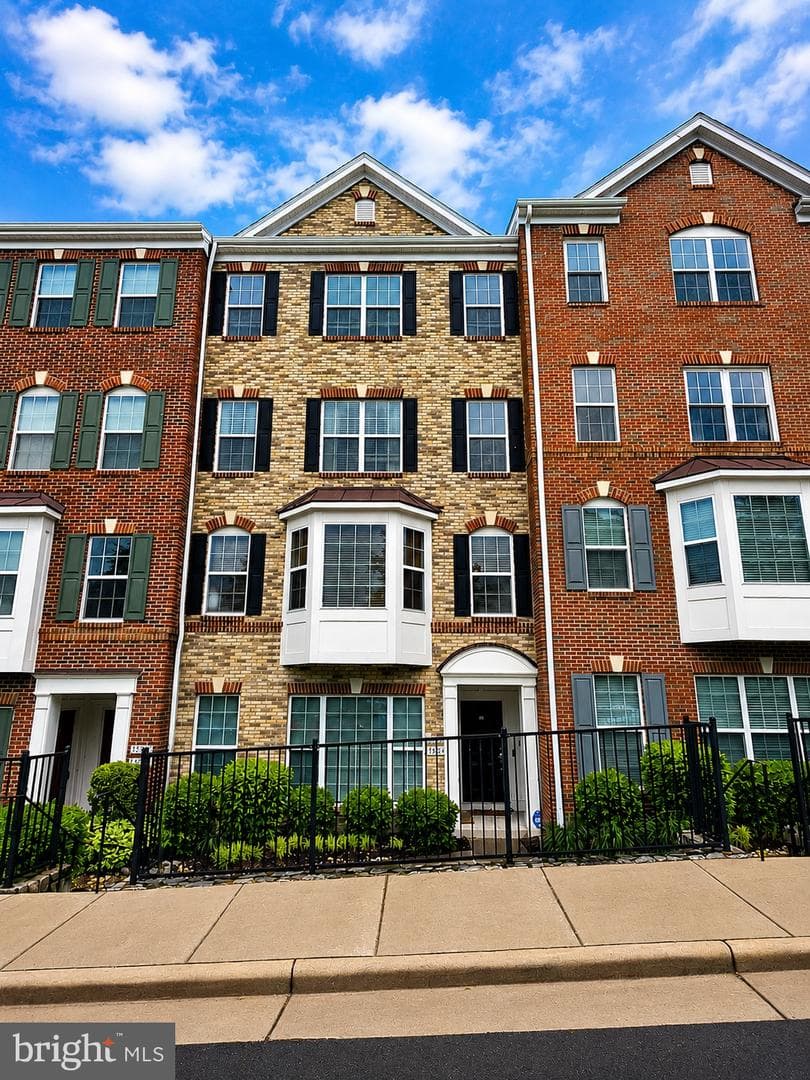 15324 Kensington Park Drive, Woodbridge