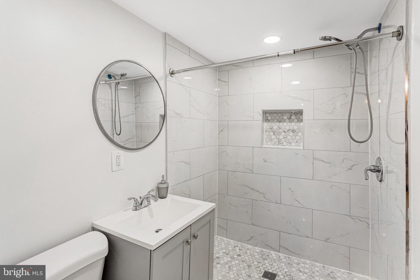 3489 Legere Court photo 17
