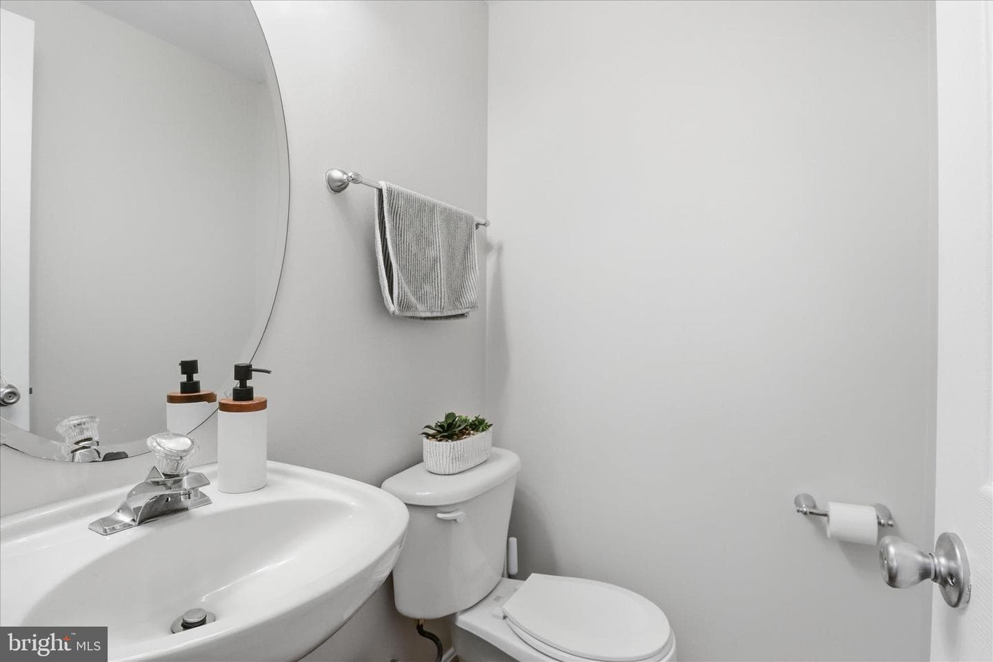 8812 Fenimore Place photo 15