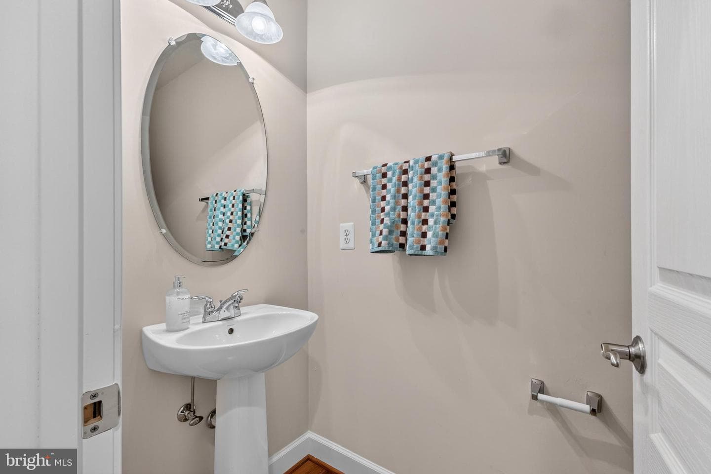 10882 Monocacy Way photo 9