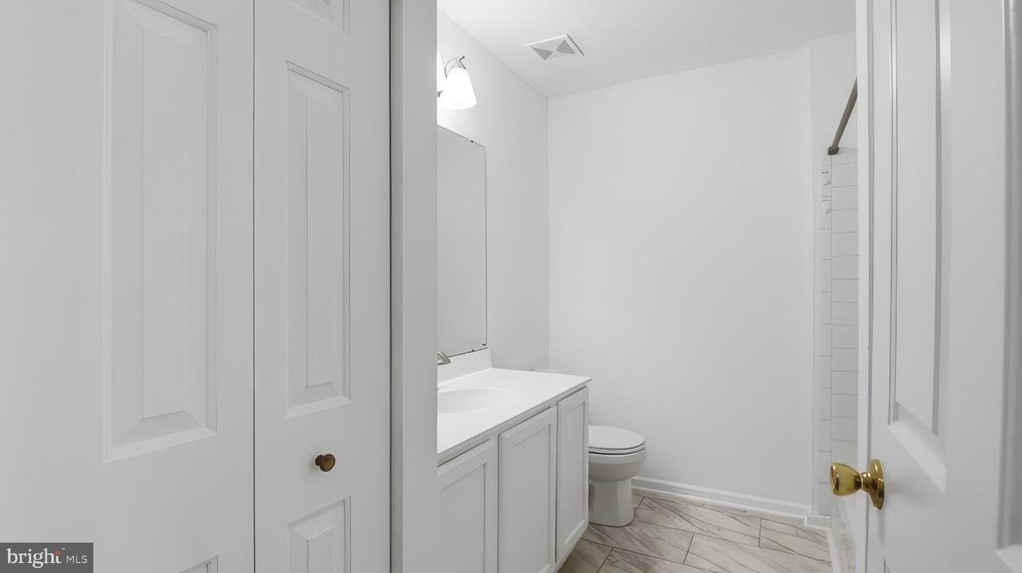 9063 Falcon Glen Court photo 32
