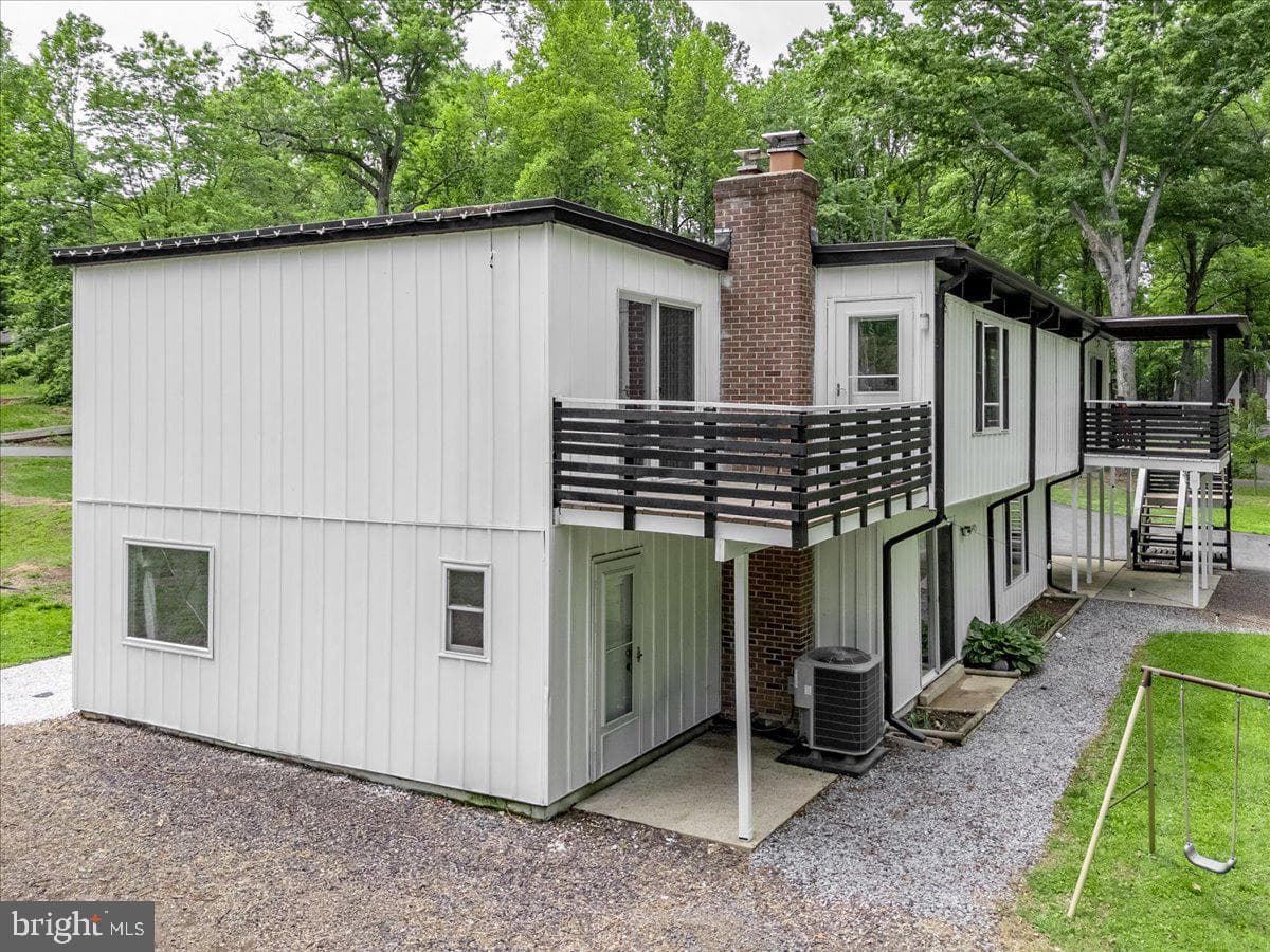 7200 Ridgeway Drive photo 6