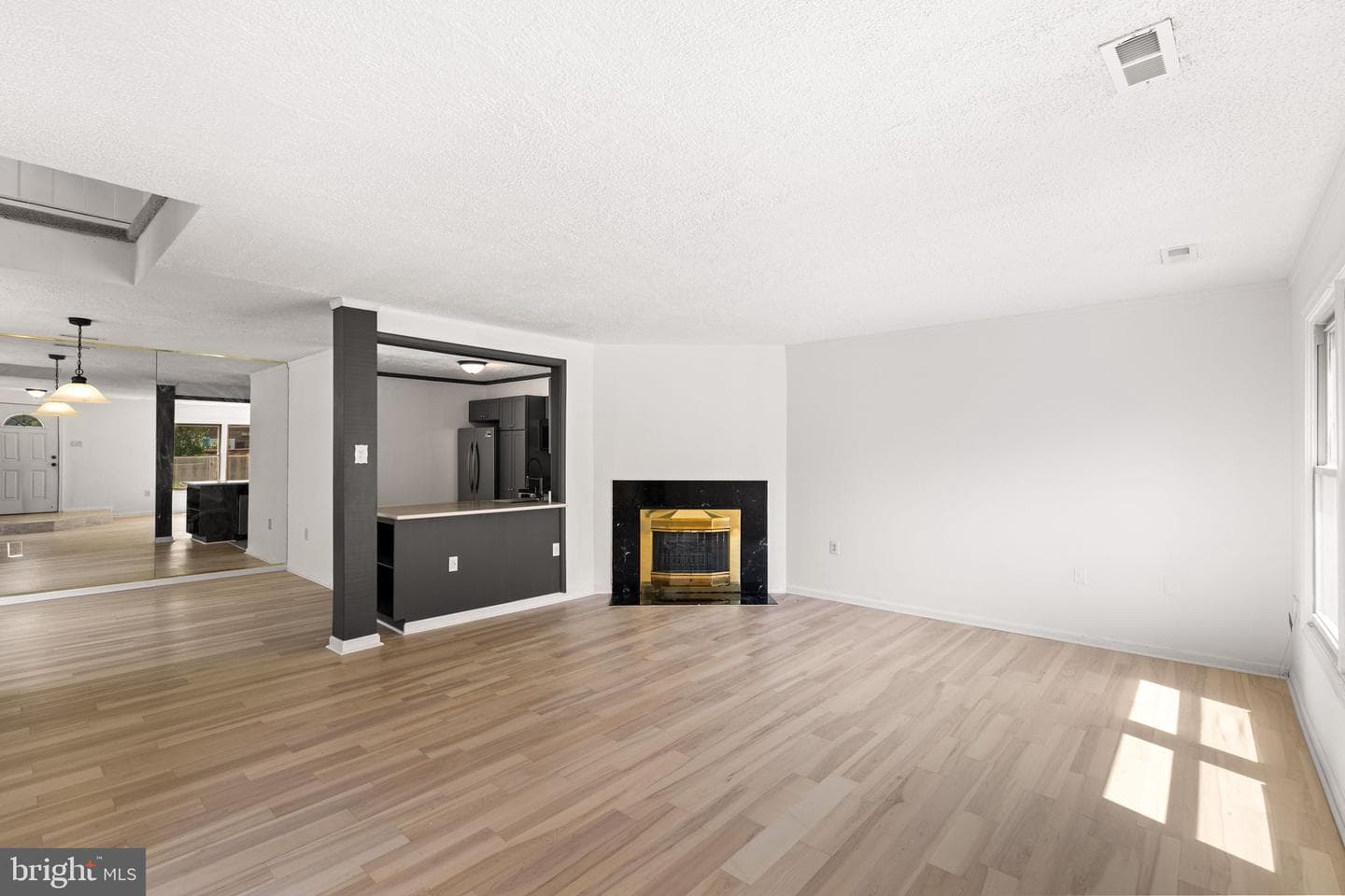 7559 Belle Grae Drive photo 8
