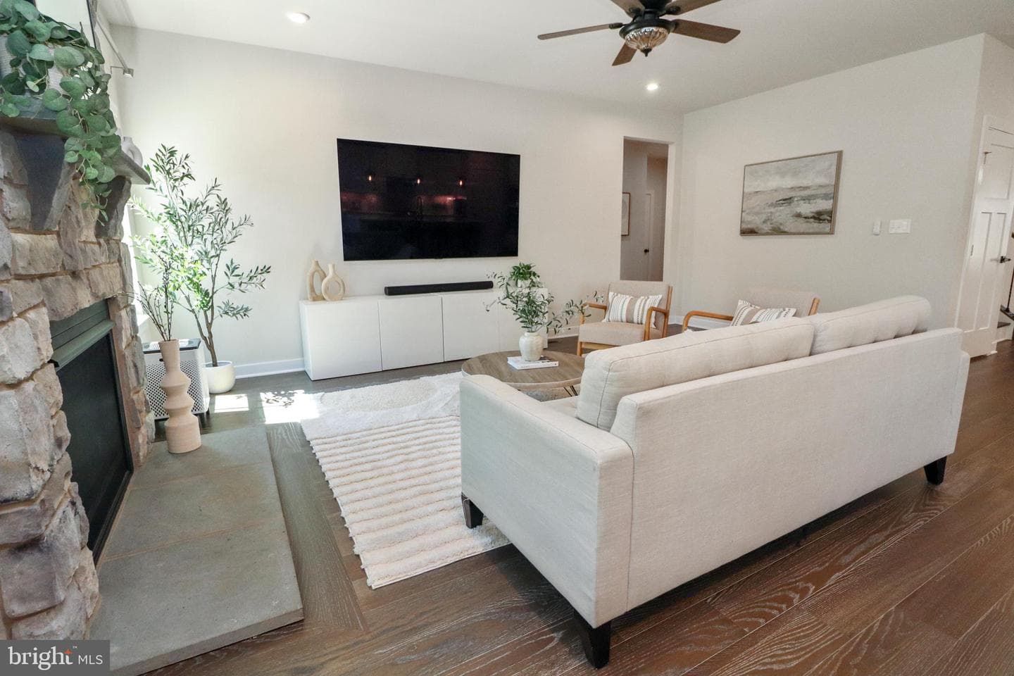 15179 Haymarket Landing Drive photo 28