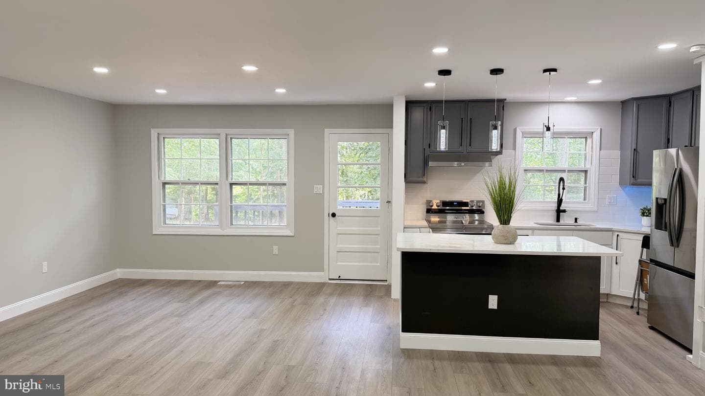 14605 Adel Drive photo 6
