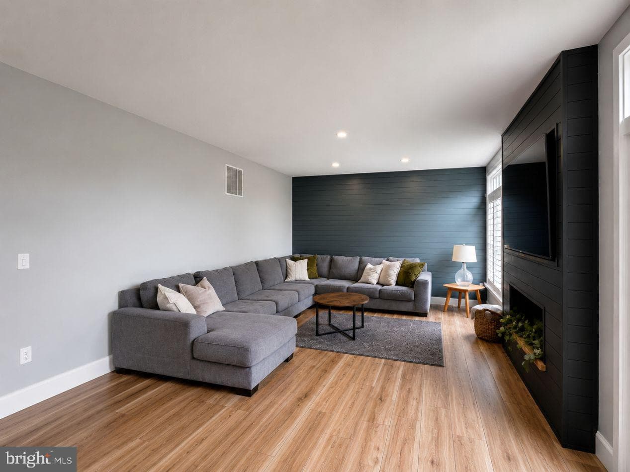 6708 Edgartown Way photo 12