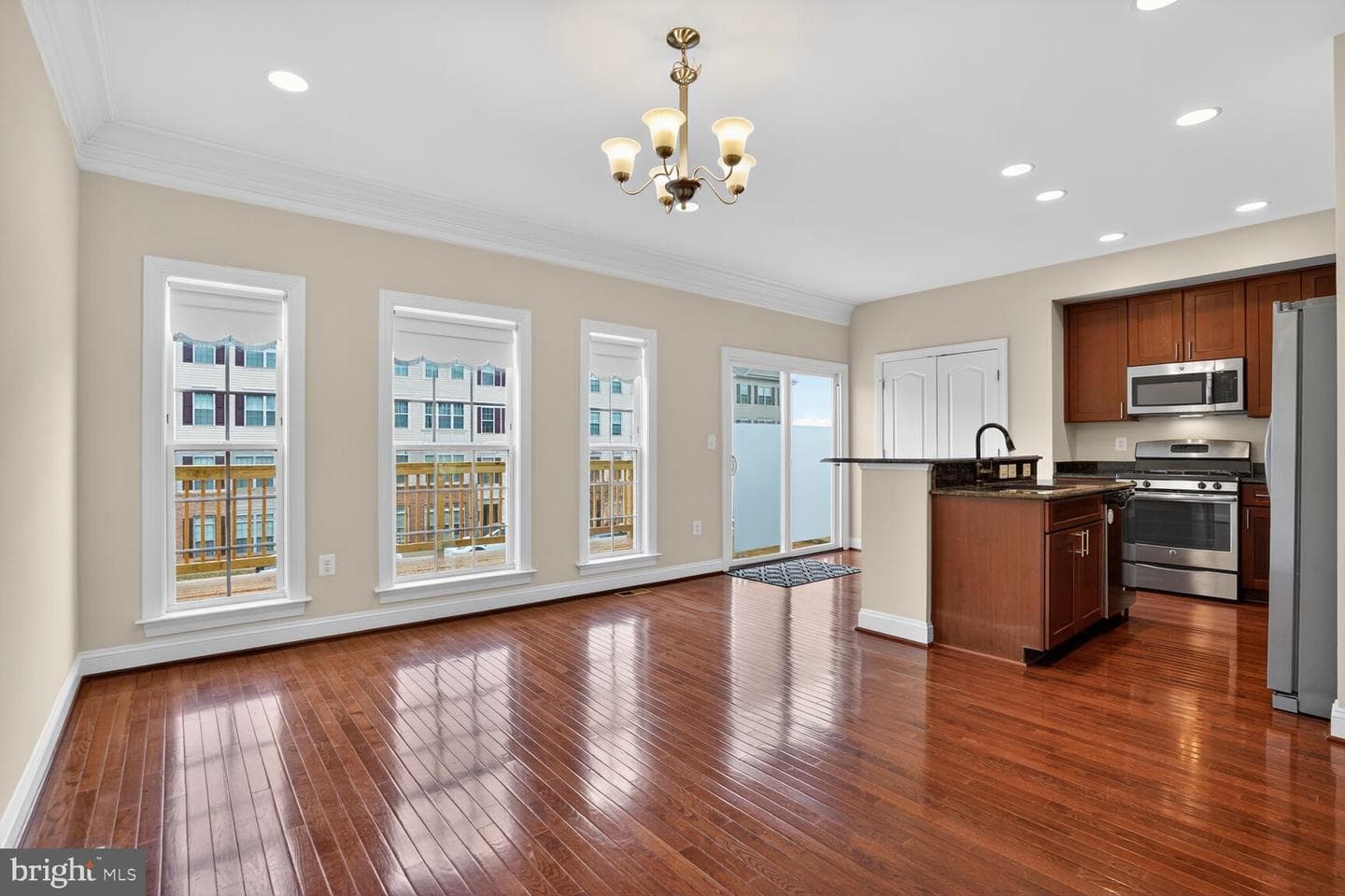 3711 Chippendale Circle photo 7