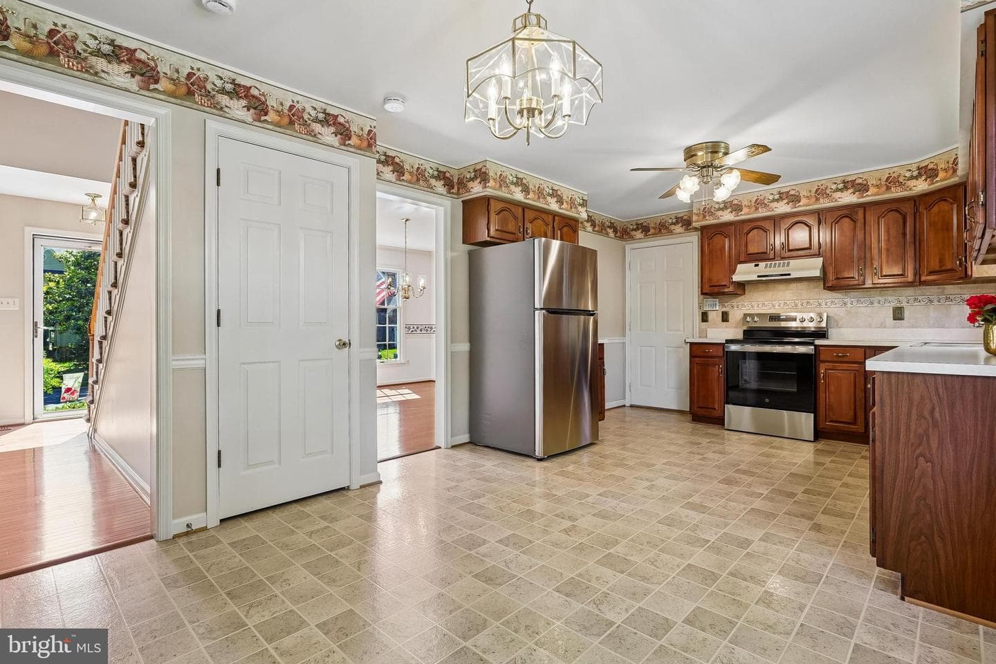 16109 Olmstead Lane photo 7