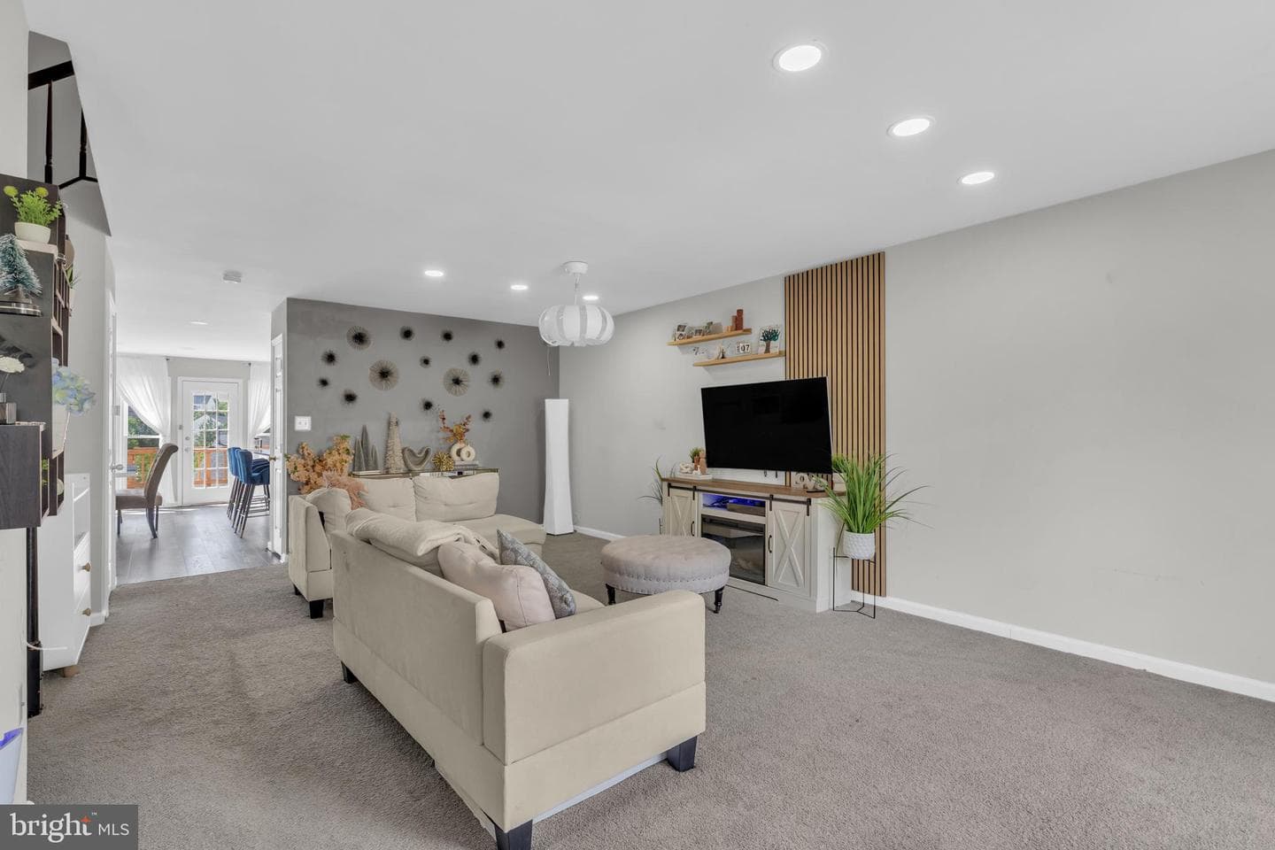 16844 Winston Lane photo 3