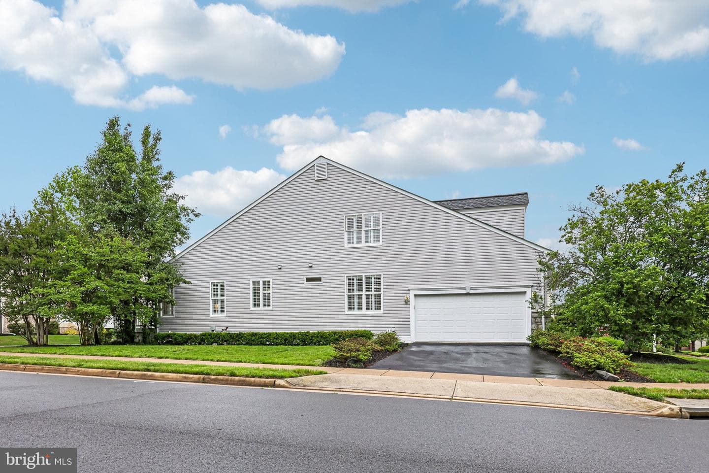 9716 Seafield Place photo 29
