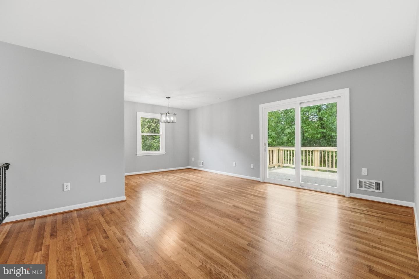 7410 Roxbury Avenue photo 10