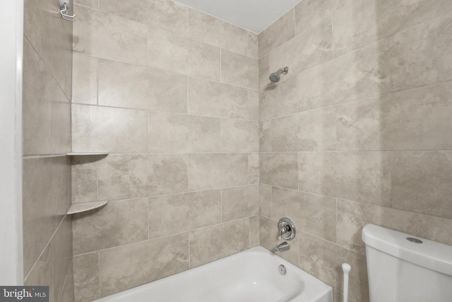 7410 Roxbury Avenue photo 19
