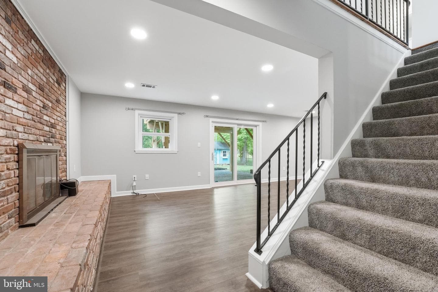 7410 Roxbury Avenue photo 24