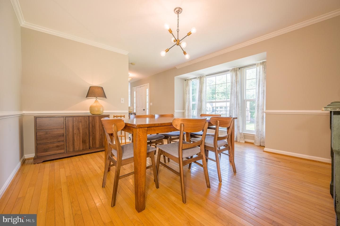 4929 Frishman Court photo 8