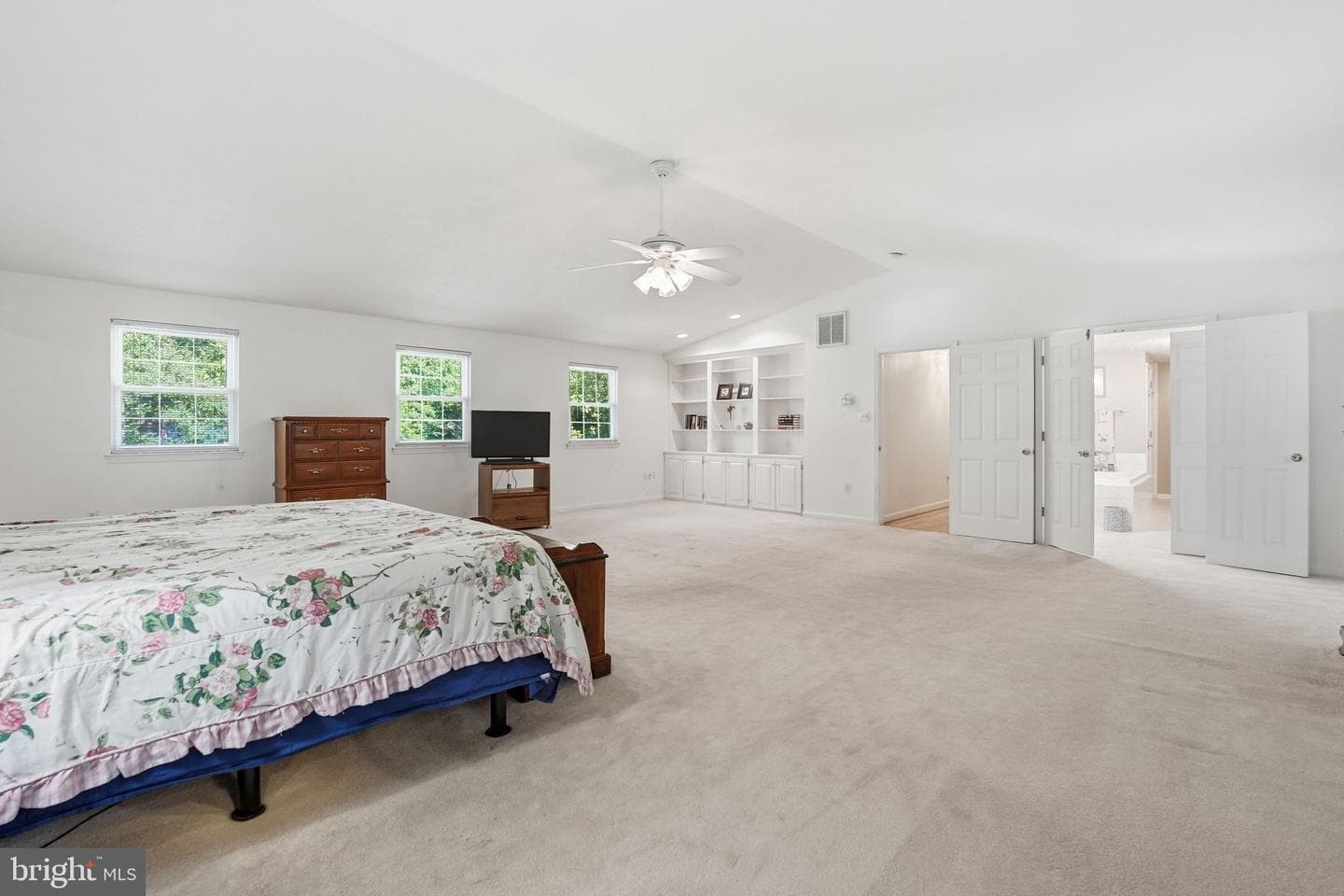 14905 January Court photo 14