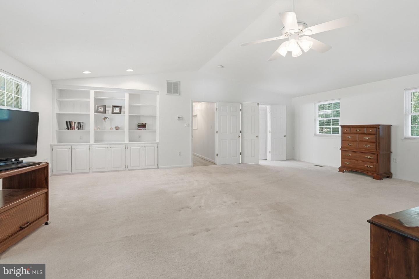 14905 January Court photo 15