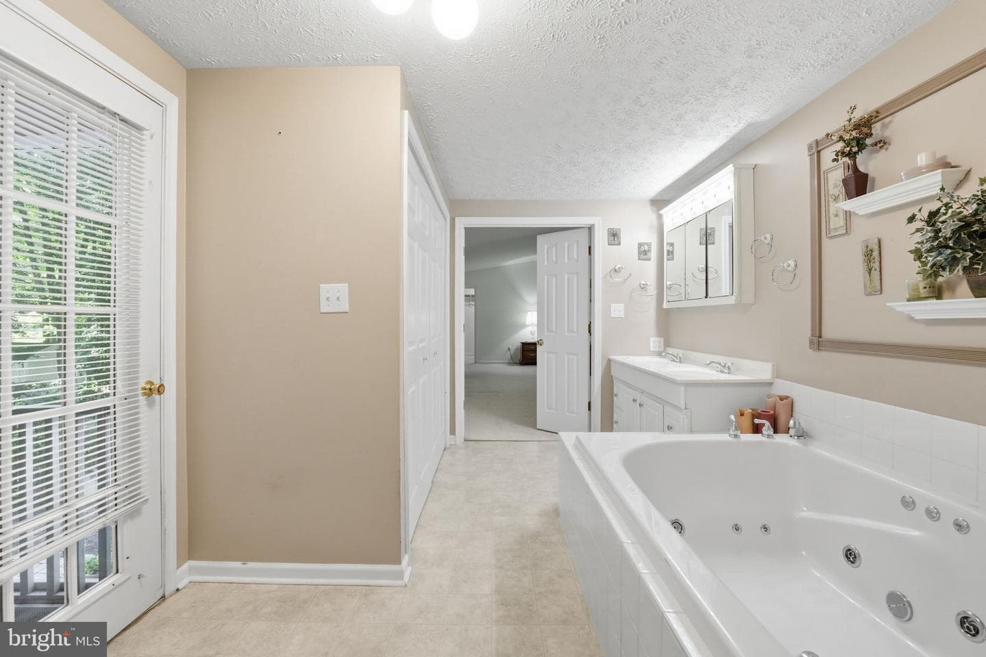 14905 January Court photo 20